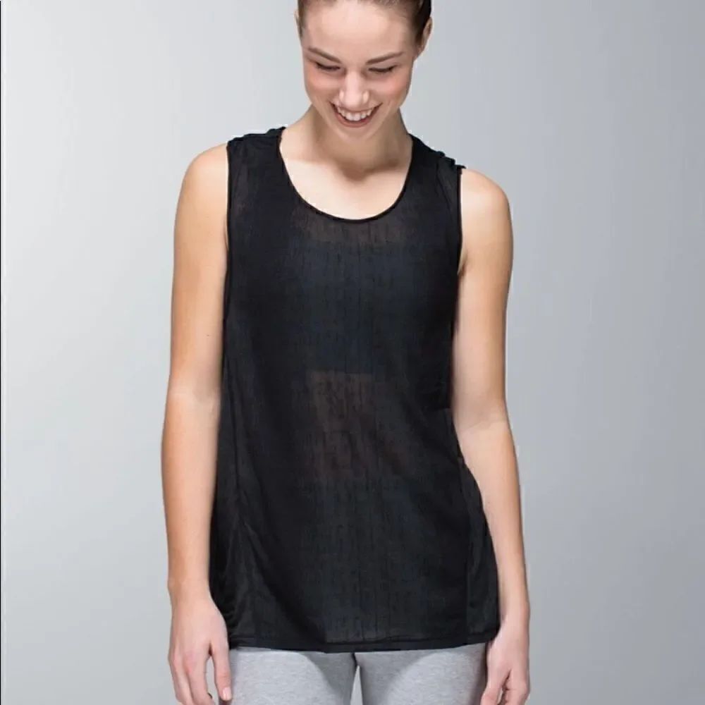 EUC Lululemon Salutation to Savasana Tank